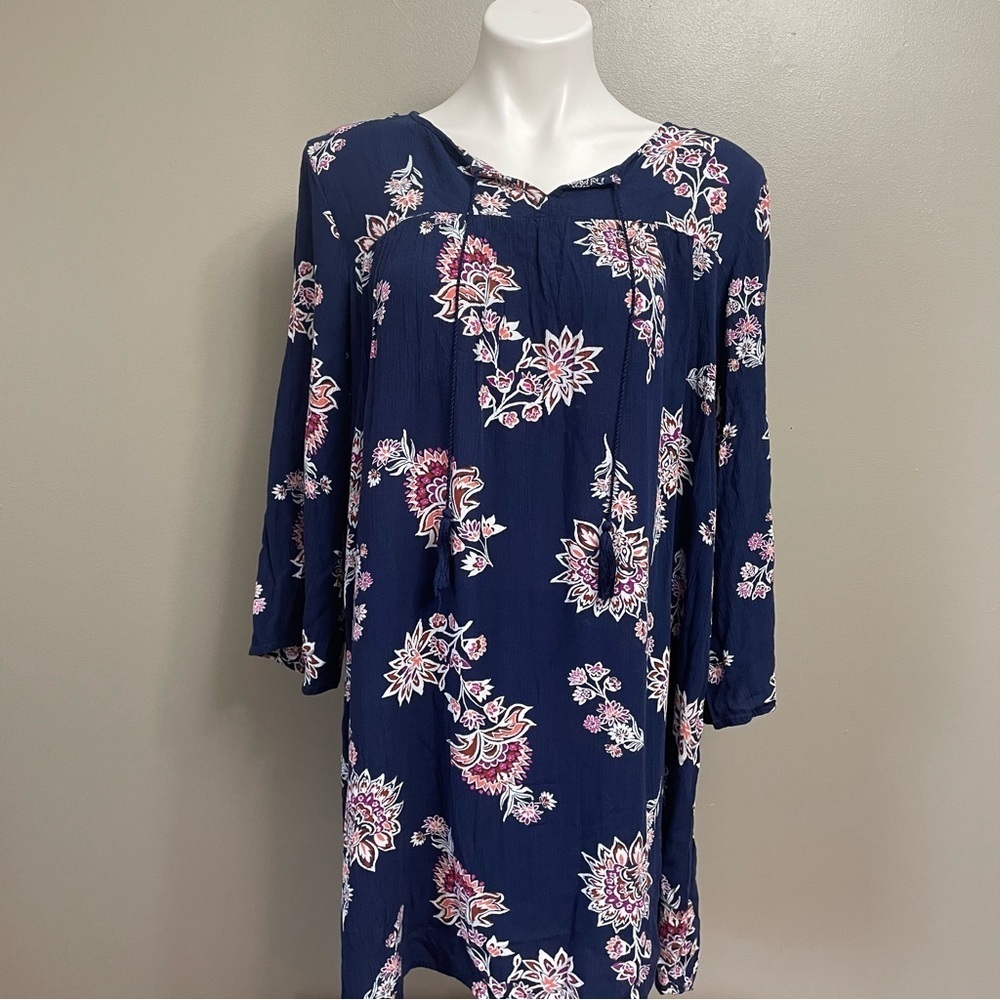 Old Navy women’s size medium Navy floral dress tassel